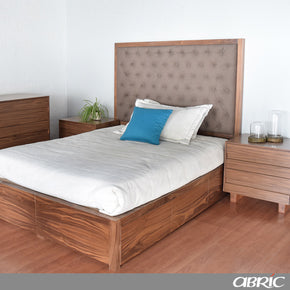 cama de madera cabecera capitonada