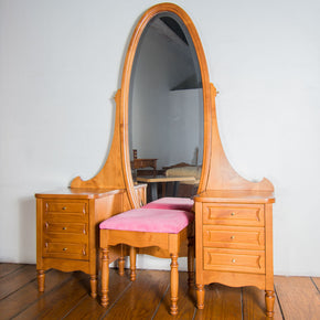 tocador con espejo y cajones