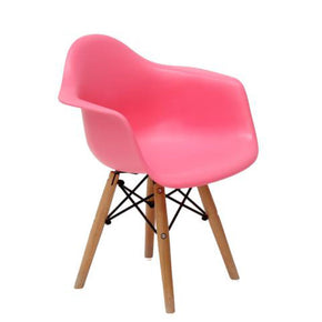 silla eames rosa niña 
